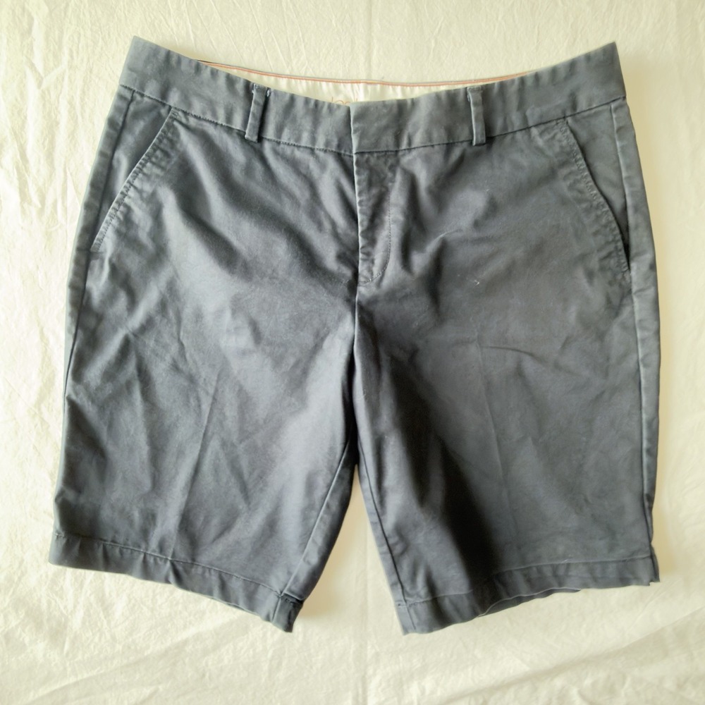 Women's Dockers Navy colored Shorts Size 14 Multipocket